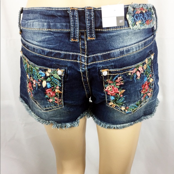 Grace in La denim shorts embroidered floral design - Picture 6 of 8